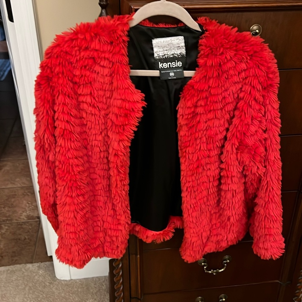 Kensie red faux fur jacket M
